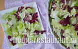 Salată de ton dintr-un borcan Salată de ton ou proaspăt de castraveți