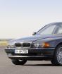 Ar trebui să cumpăr un BMW E38?